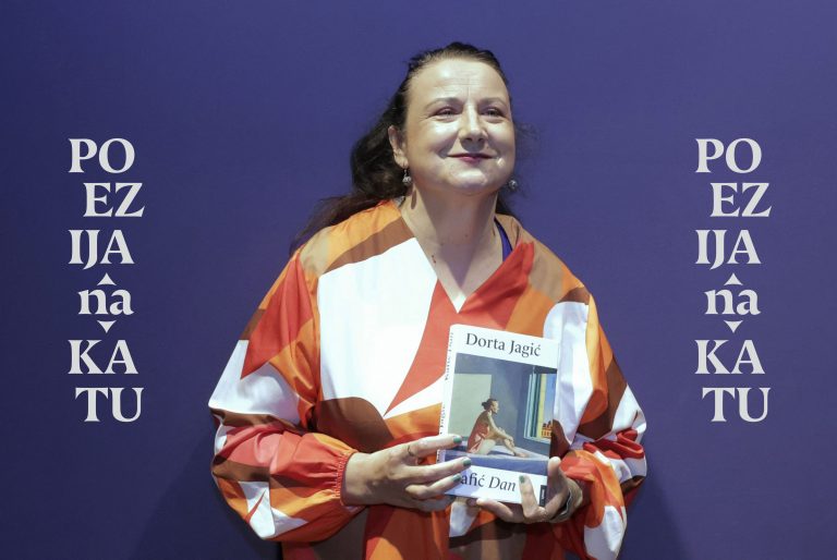 Poezija na katu: Dorta Jagić